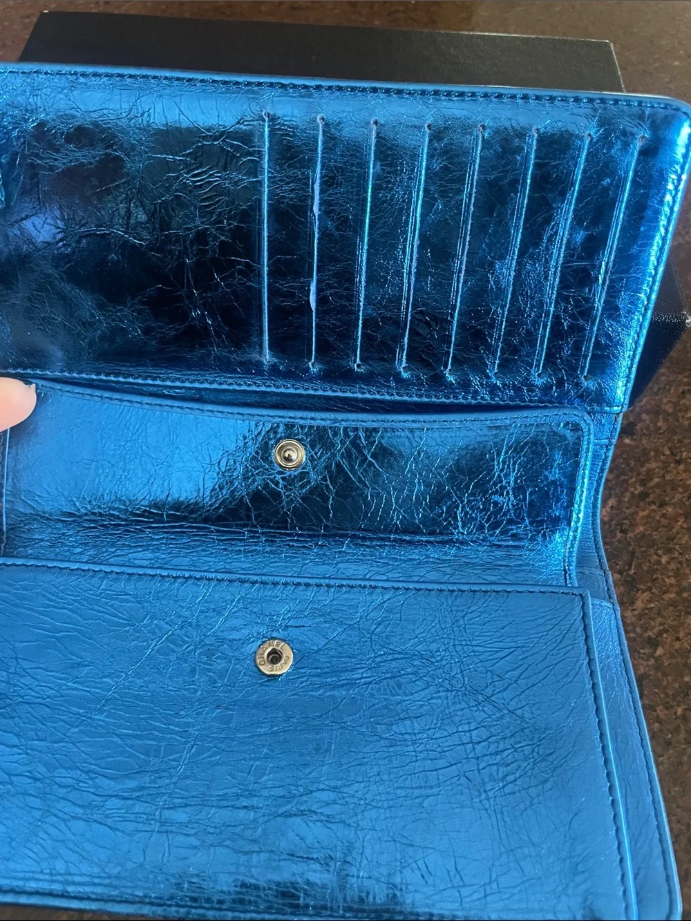 CHANEL Metallic Blue Bow Convertible  wallet/ Clutch - Picture 4 of 6